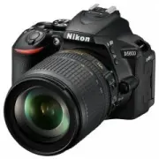 Nikon D5600 + AF-S 18-105 VR (VBA500K003)